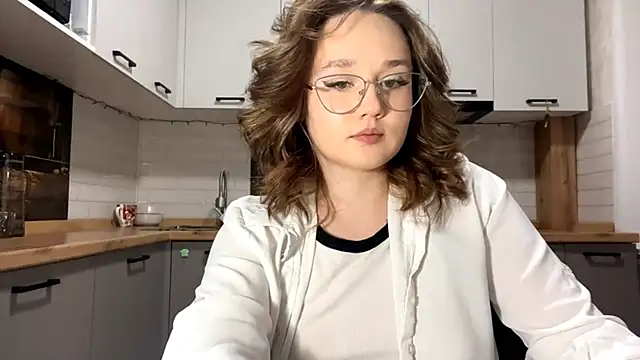 Snapshot of AinaSmith chatting on February 2026 10:38:01 AM AinaSmith online show from February 2026 10:38:01 AM