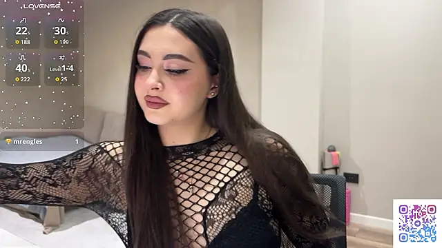 Snapshot of Sweet_BerryBabe chatting on June 2026 10:25:01 PM Sweet BerryBabe online show from June 2026 10:25:01 PM