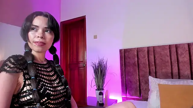 KatrionaNyx online show from April 2026 12:32:01 PM