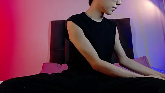 lui x dust online show from April 2026 03:57:02 AM