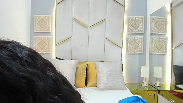 Snapshot of KarinaaCoxx chatting on April 2026 12:53:02 PM KarinaaCoxx online show from April 2026 12:53:02 PM