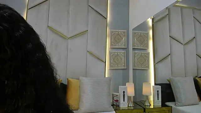 Snapshot of KarinaaCoxx chatting on April 2026 01:05:02 PM KarinaaCoxx online show from April 2026 01:05:02 PM