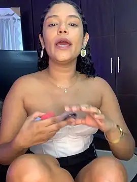 Miaafoxx   online show from April 2026 07:58:01 PM