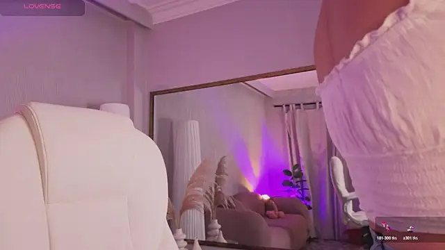 Stephany Harlot online show from April 2026 11:33:02 PM