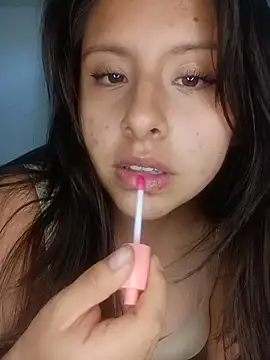 Rosyshadow online show from May 2026 10:28:02 PM
