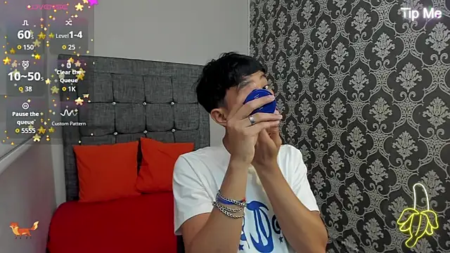 Snapshot of Little_Twink19x chatting on June 2026 07:49:01 PM Little Twink19x online show from June 2026 07:49:01 PM