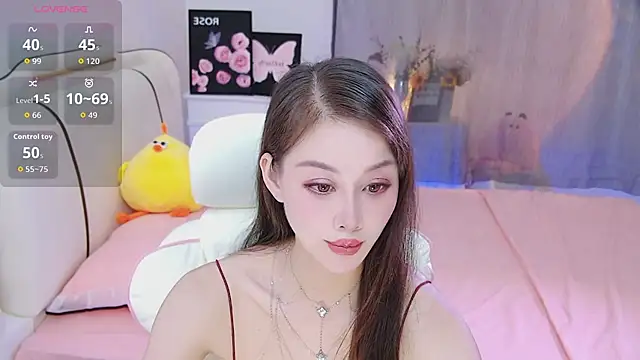 Snapshot of Luckmia333 chatting on May 2026 03:20:02 PM Luckmia333 online show from May 2026 03:20:02 PM