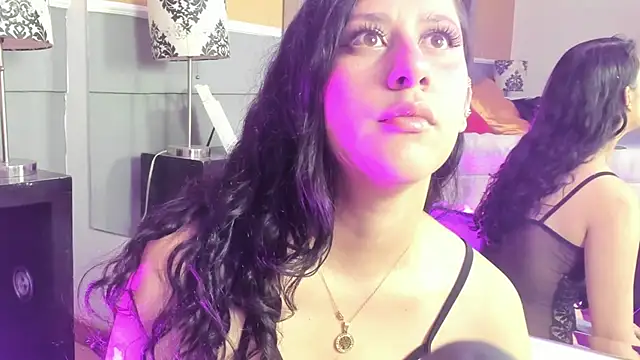 LunaDamasco online show from March 2026 07:32:01 PM