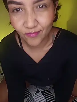 EmiliaVincenzo online show from February 2026 01:20:01 PM