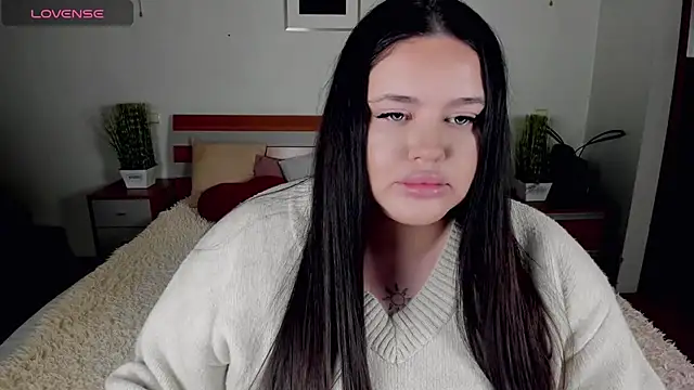 Snapshot of KatyRaina chatting on February 2026 12:33:02 AM KatyRaina online show from February 2026 12:33:02 AM