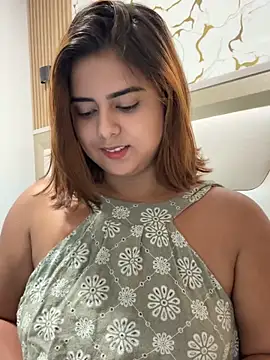 Lilithgomez  online show from April 2026 06:03:01 PM