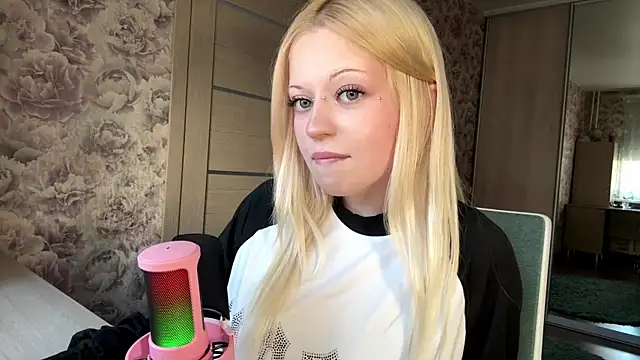 JeneeBIanks online show from March 2026 12:11:01 PM