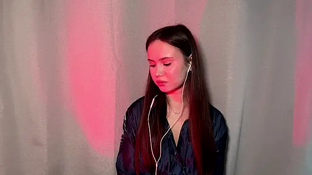 Snapshot of MarylynnSimens chatting on February 2026 05:38:01 AM MarylynnSimens online show from February 2026 05:38:01 AM