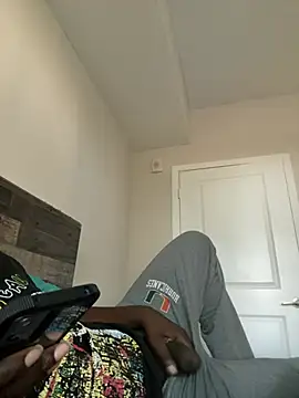 makeherfeelg online show from February 2026 09:55:01 PM