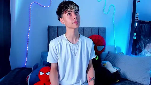 Snapshot of Callum_777 chatting on July 2026 04:58:01 PM Callum 777 online show from July 2026 04:58:01 PM