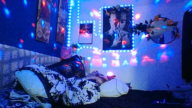 Sexymilf6992 online show from March 2026 07:06:02 PM