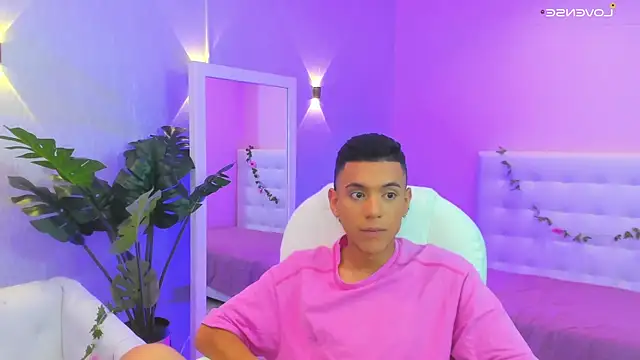 dominicjonnes online show from March 2026 03:44:02 PM