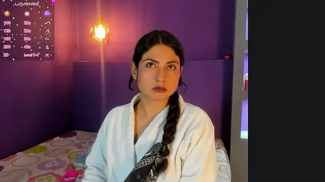 zoe henderson online show from April 2026 02:49:01 AM