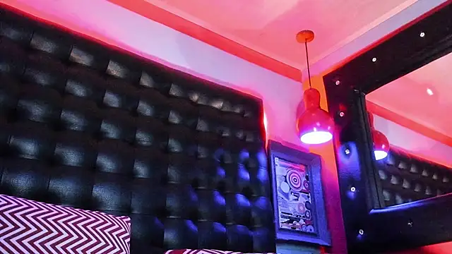 SantiagoHincapiie online show from March 2026 04:29:02 AM