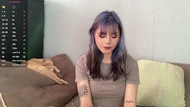 Emmibrilson online show from April 2026 12:03:02 PM