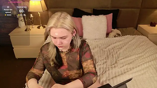 Ivy Marlowe online show from June 2026 05:33:02 AM