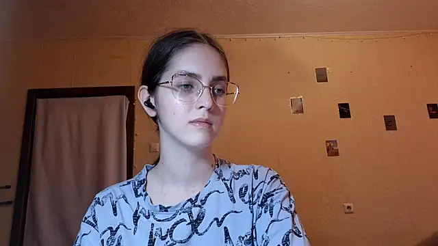 Snapshot of Katelemon chatting on June 2026 02:27:02 PM Katelemon online show from June 2026 02:27:02 PM