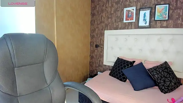 Snapshot of sasha__blaze01 chatting on February 2026 01:32:02 PM sasha blaze01 online show from February 2026 01:32:02 PM