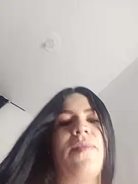 Snapshot of Mariana_jaramillo chatting on February 2026 11:05:02 PM Mariana jaramillo online show from February 2026 11:05:02 PM