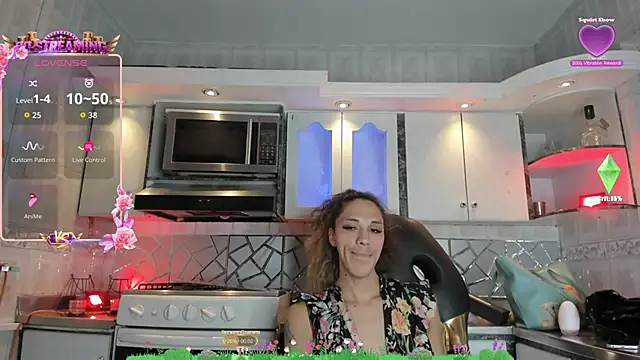 Snapshot of CrisOzzz chatting on June 2026 05:45:02 PM CrisOzzz online show from June 2026 05:45:02 PM
