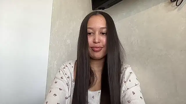 Dana 005 online show from April 2026 01:05:02 PM