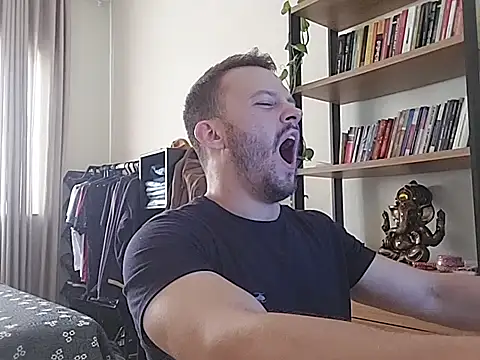 Snapshot of amanteloiro chatting on March 2026 04:02:02 PM amanteloiro online show from March 2026 04:02:02 PM