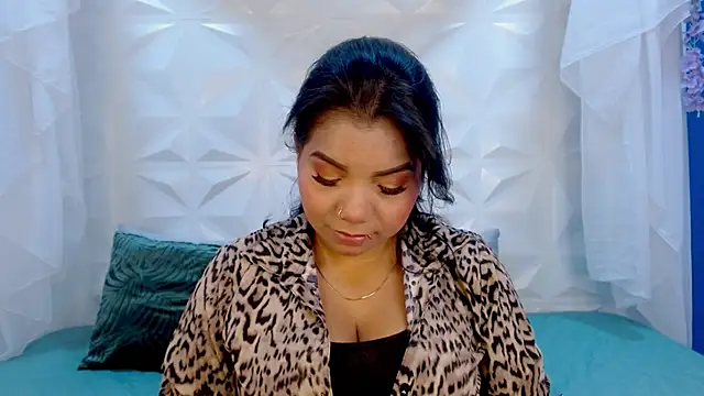 Elizabeth Suan  online show from April 2026 12:06:01 PM