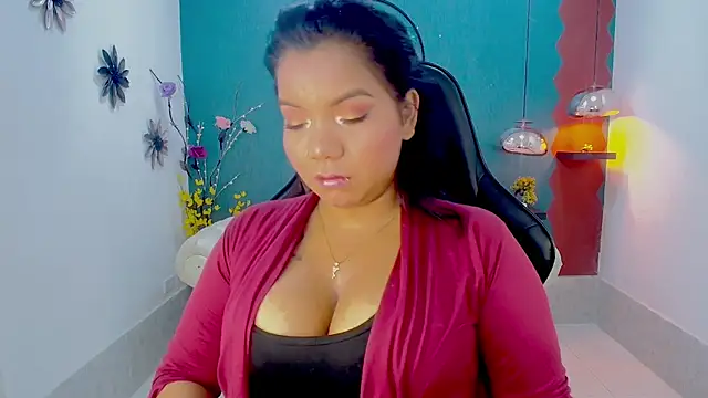 Elizabeth Suan  online show from May 2026 12:21:01 PM