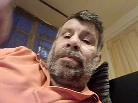 stud2512 online show from April 2026 07:18:01 PM