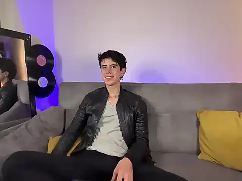 Stolas ying online show from March 2026 09:11:01 PM