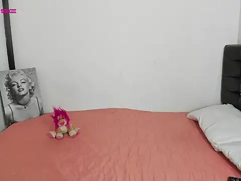 LatinaQueen23 online show from March 2026 01:37:02 PM