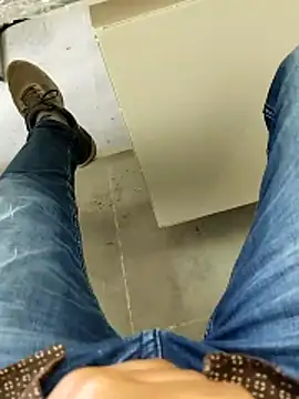 Snapshot of blackbeauty321 chatting on February 2026 04:57:01 AM blackbeauty321 online show from February 2026 04:57:01 AM