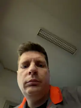 Snapshot of Minmoi1984 chatting on February 2026 05:03:02 PM Minmoi1984 online show from February 2026 05:03:02 PM