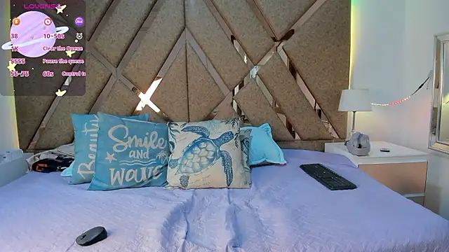 Tashi7 online show from March 2026 01:48:02 PM