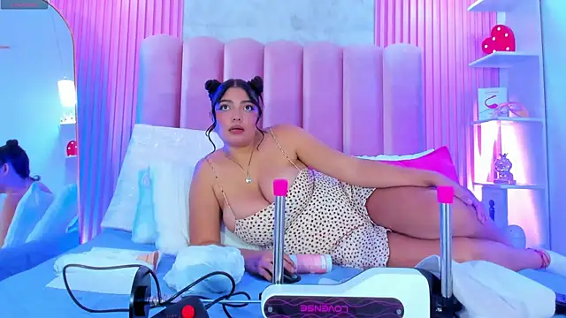 ArianaRougee online show from July 2026 05:35:01 AM
