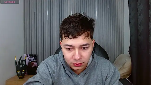 Julian Smith21 online show from June 2026 03:53:02 AM