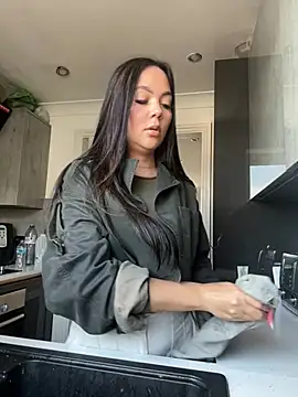 HiddenHalo1 online show from April 2026 11:56:01 AM