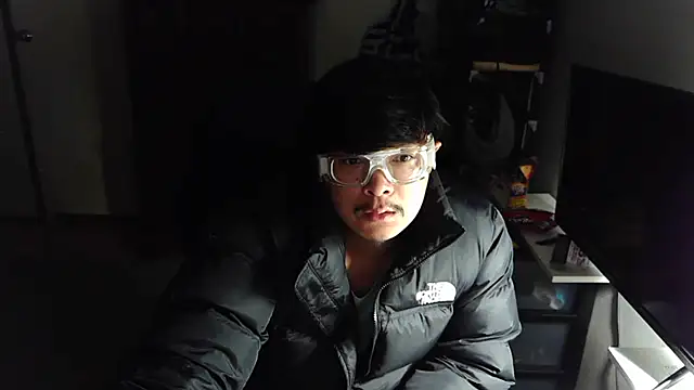 longlongsong online show from March 2026 12:28:01 AM