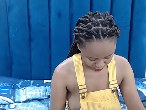 CreamyTea online show from March 2026 06:02:01 PM