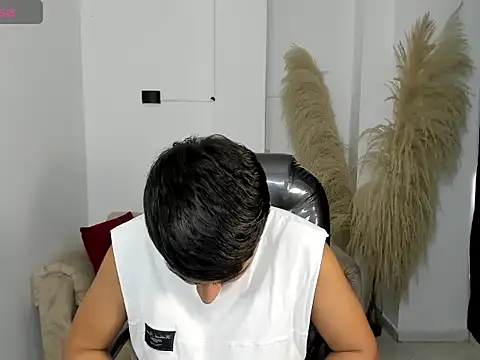 oliver kooper21 online show from February 2026 12:27:01 PM