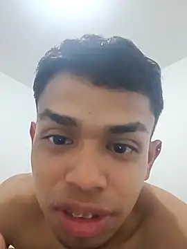 Snapshot of Lluviadeorohd chatting on February 2026 03:28:02 AM Lluviadeorohd online show from February 2026 03:28:02 AM