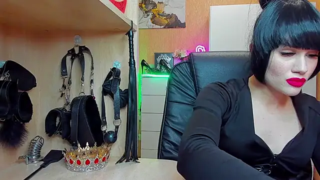 KristiTopxx online show from November 2025 07:25:01 PM