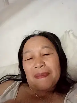 heesuu11 online show from April 2026 01:41:01 PM