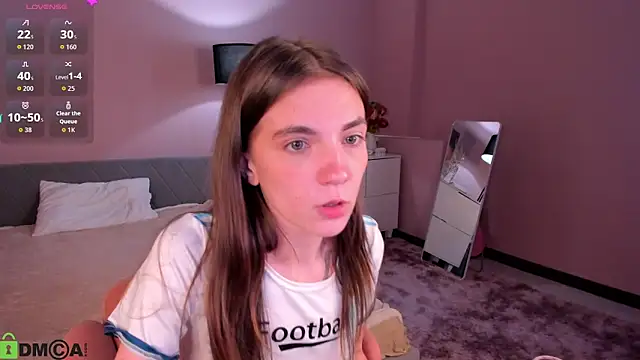 Snapshot of Ella_Fex chatting on June 2026 01:10:01 PM Ella Fex online show from June 2026 01:10:01 PM