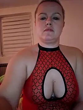 Snapshot of vicky_star chatting on April 2026 11:05:02 PM vicky star online show from April 2026 11:05:02 PM